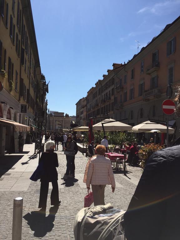 Kibilu - Via Confalonieri - Stazione Garibaldi - Zona Isola Milan Bilik gambar