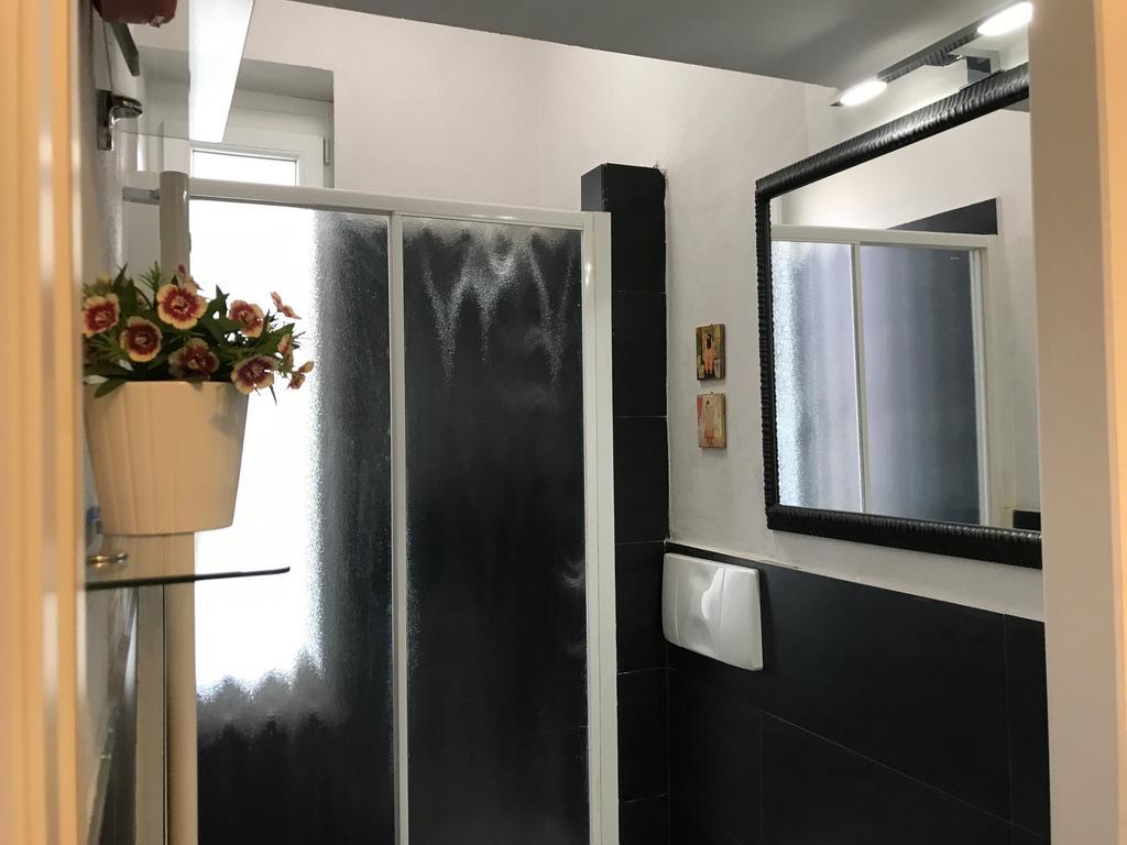 Kibilu - Via Confalonieri - Stazione Garibaldi - Zona Isola Milan Luaran gambar